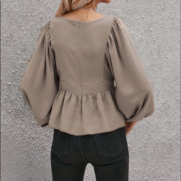 Boho lantern sleeve ruffle hem blouse khaki - Picture 3 of 14